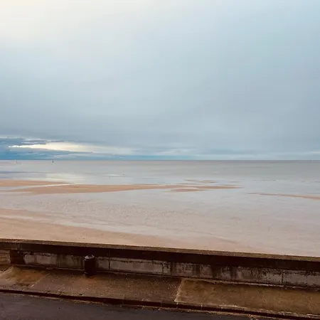 Renovated House With Sea View