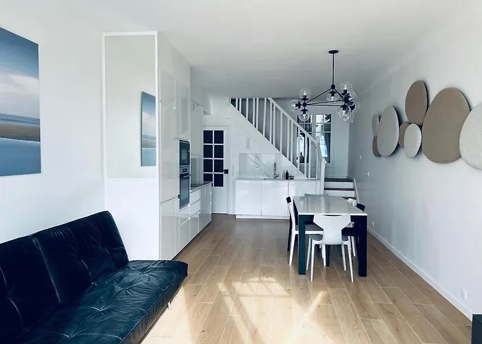 Renovated House With Sea View Casa vacanze